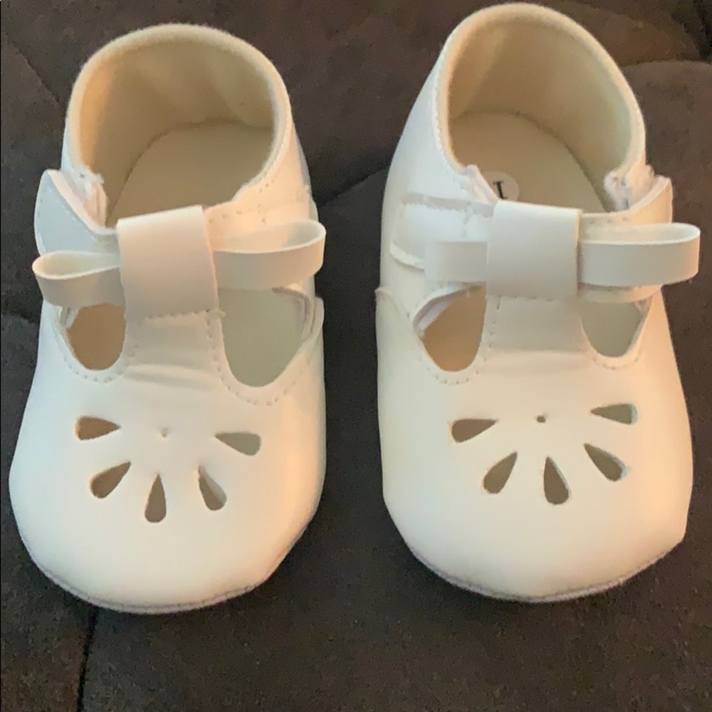 White vintage Mary Janes. Prewalkers/walkers